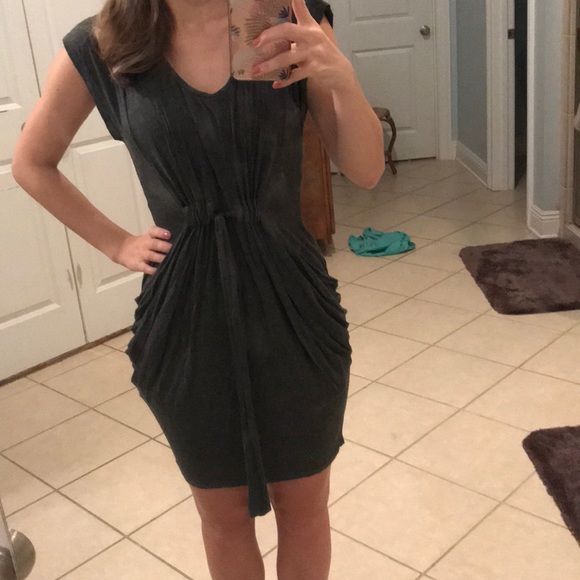 Cute dress with tie and pockets - Picture 4 of 5